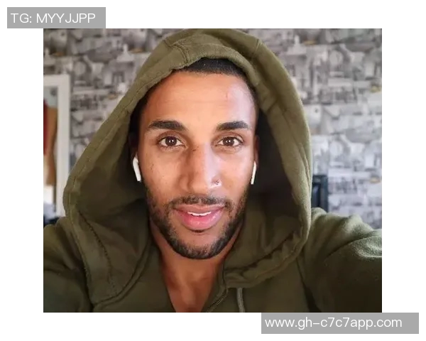 全球最帅黑人足球球星风采展示，颜值与球技并存的体育偶像